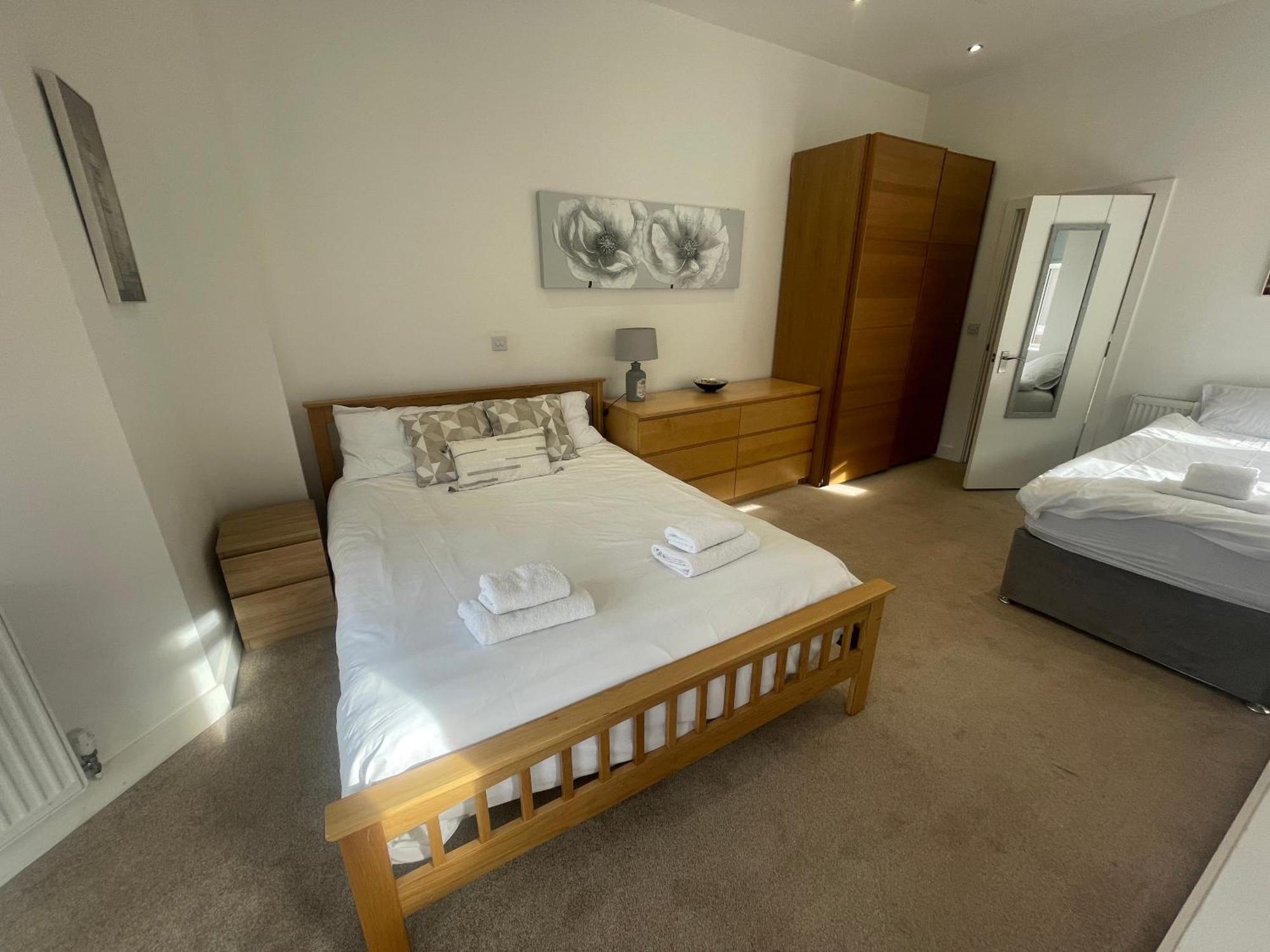 Holiday Home Hot Tub & Sauna Bournemouth Eksteriør billede