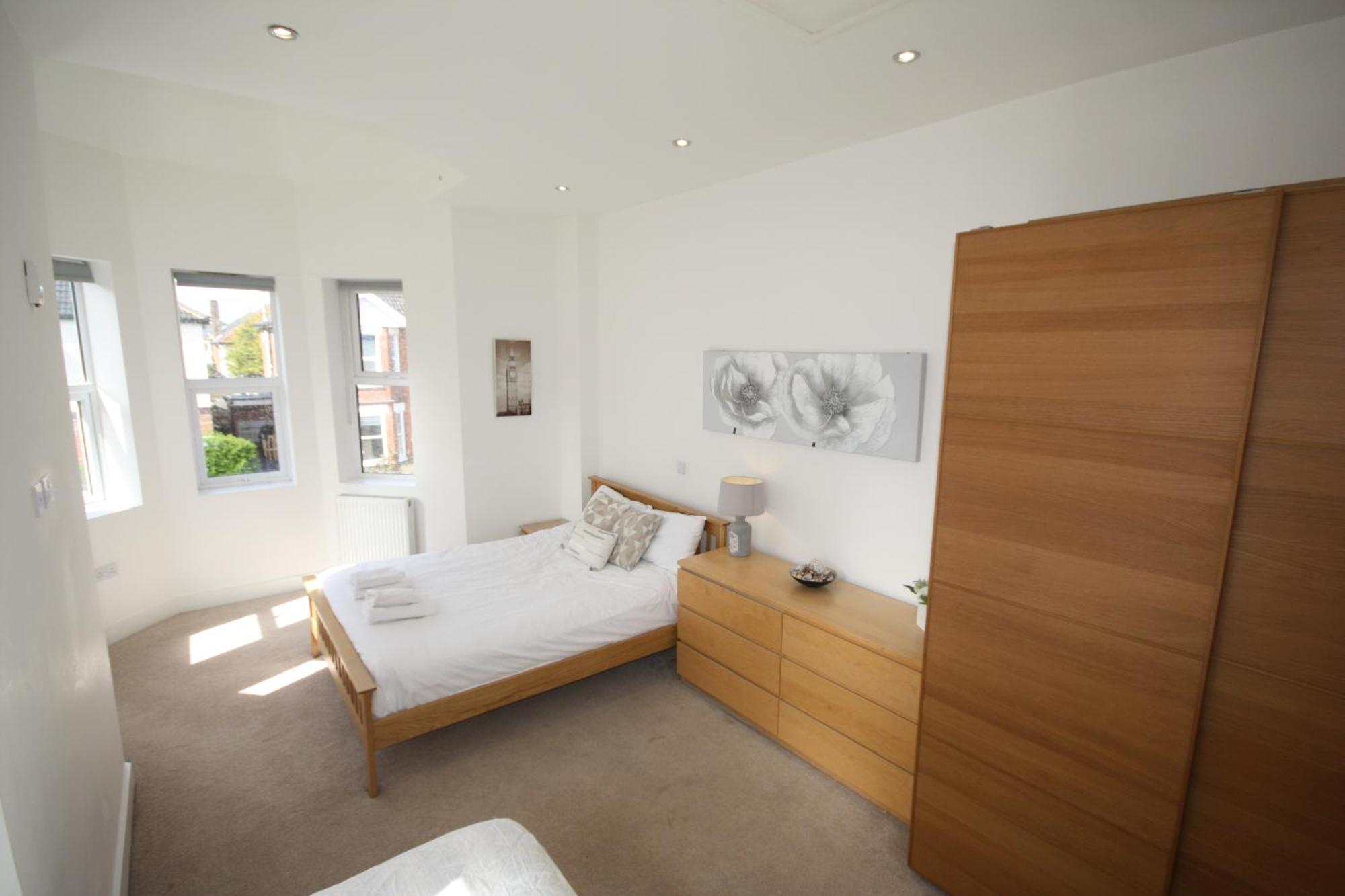 Holiday Home Hot Tub & Sauna Bournemouth Eksteriør billede